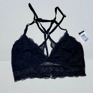 BLACK LACE BRALETTE Charlotte Russe (1X)